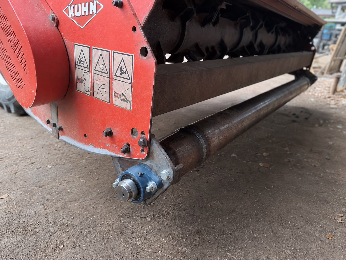 Redimensionnement d’un rouleau palpeur de broyeur — Créations · Adaptations sur mesure
